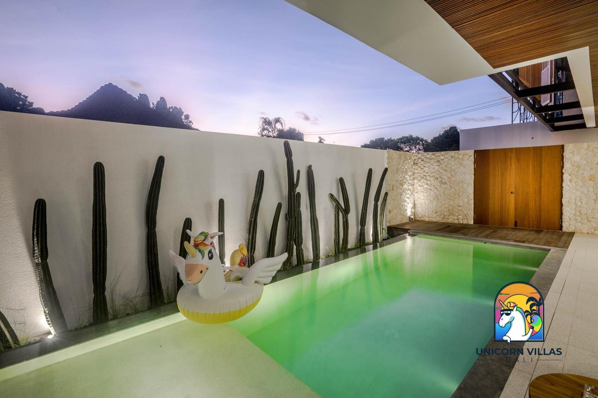 Villa Rufina - By Unicorn Villas Bali Canggu Extérieur photo